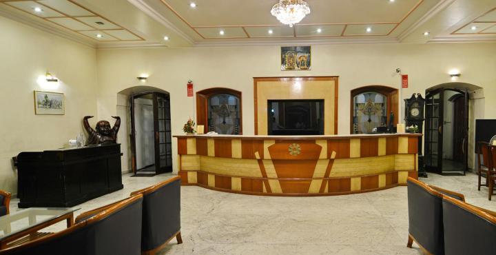 Hotel Ritz Пюн Екстериор снимка