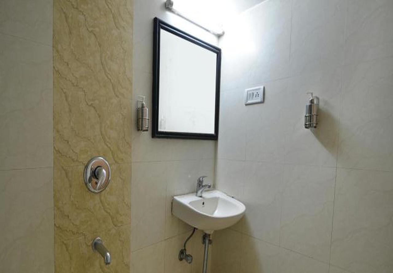 Hotel Ritz Пюн Екстериор снимка