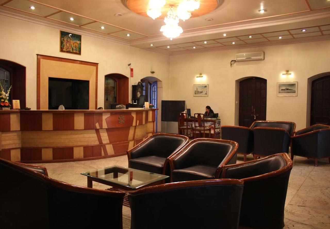 Hotel Ritz Пюн Екстериор снимка