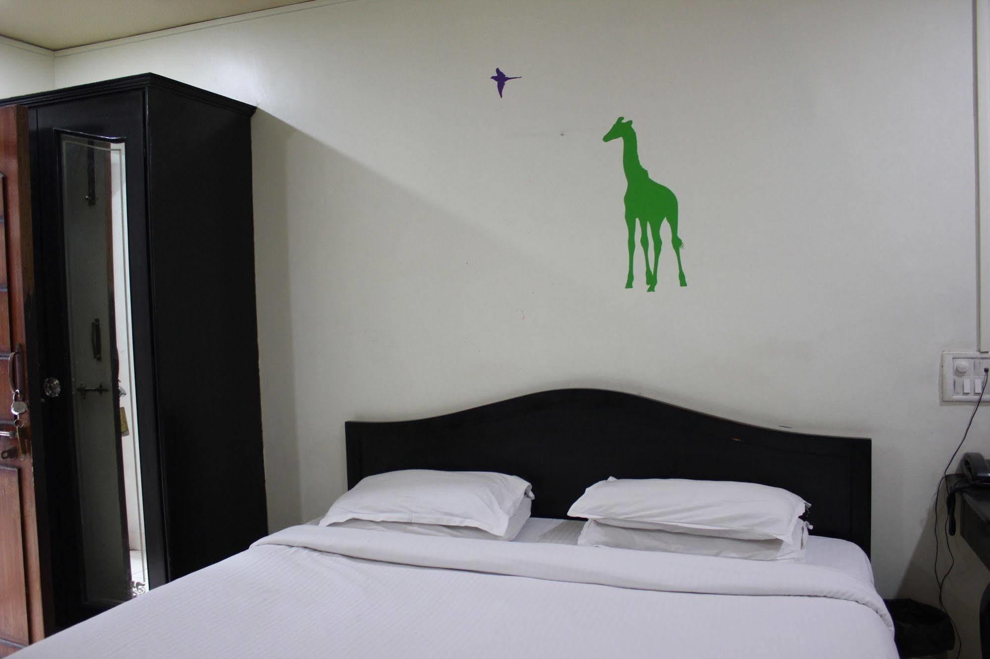 Hotel Ritz Пюн Екстериор снимка
